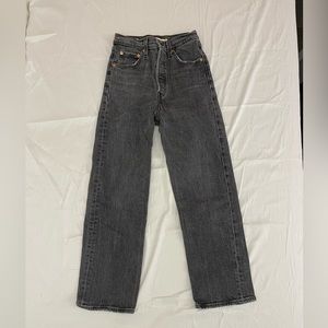 Levi’s Ribcage Straight Jeans
